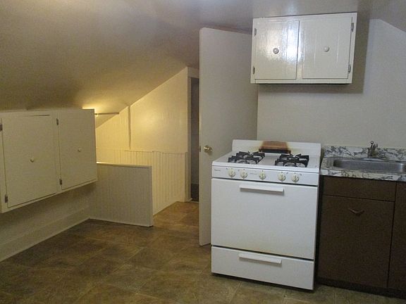 4th image of 1110 S Brook St #5