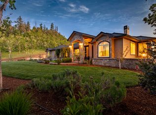 1884 S Obenchain Rd, Eagle Pt, OR 97524