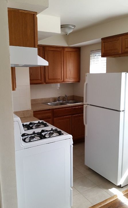 1st image of 400 W Siebenthaler Ave