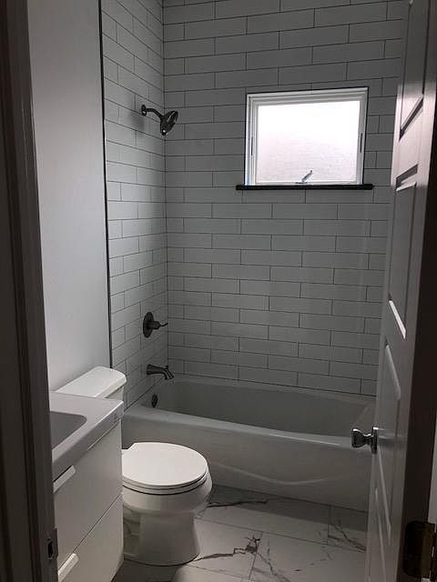 4058 Victory Blvd1st fl