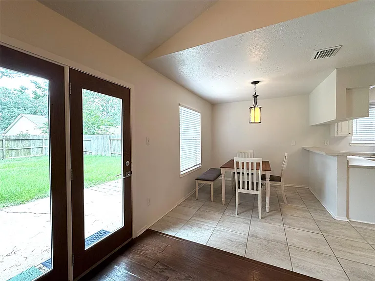 22319 Merrymount Dr — Photo 11