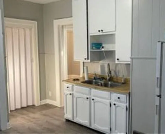 623 W Ring St — Photo 12