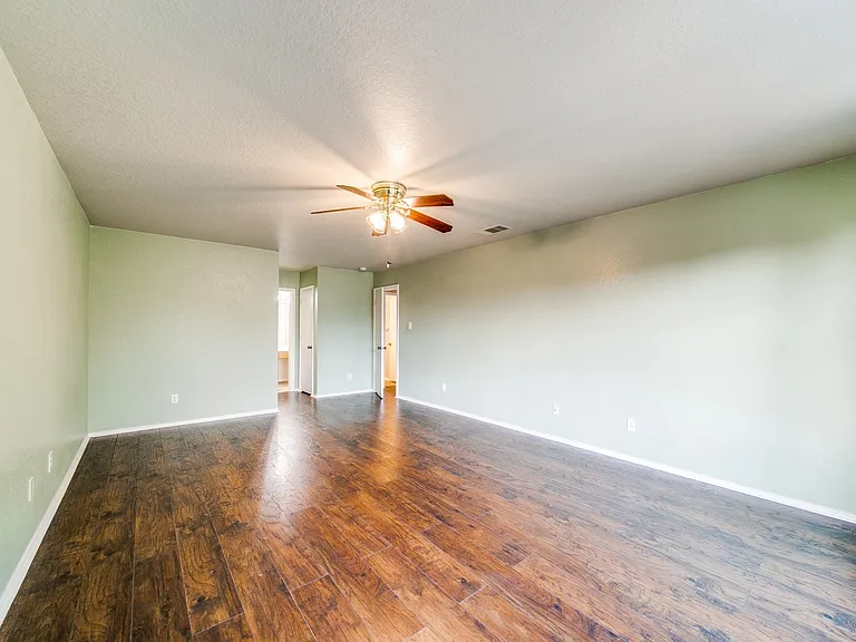 8914 Kestrel Oak — Photo 11