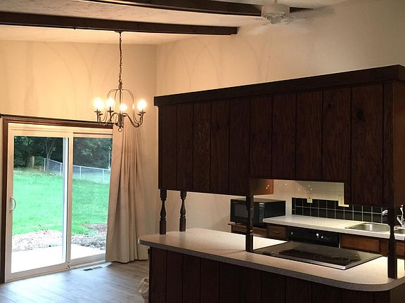 Dinette 9x10 and Kitchen 9x4