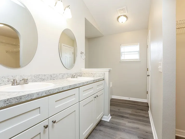 3536 Stonefield Dr — Photo 8