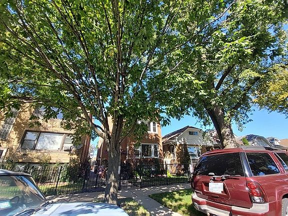 3rd image of 5054 W Schubert Ave