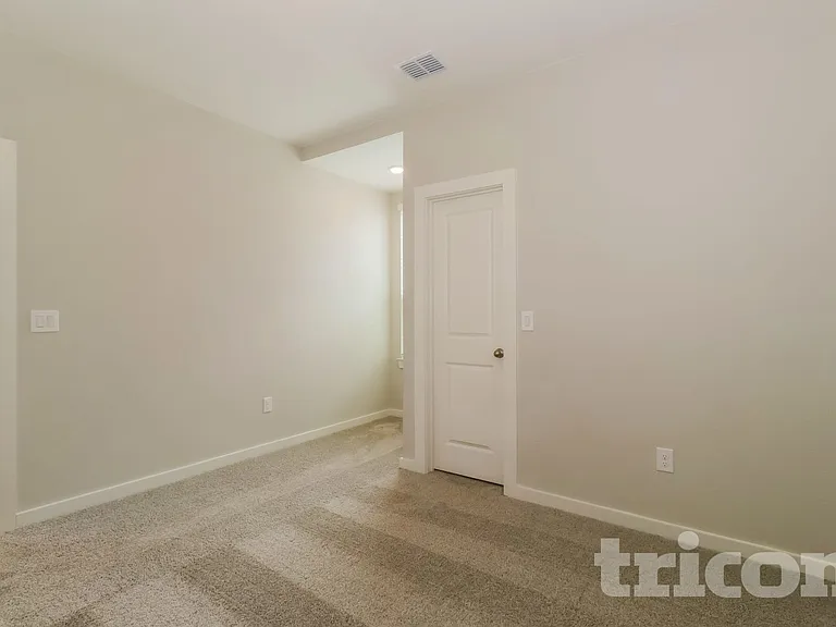 1733 Mexican Heather Dr — Photo 10