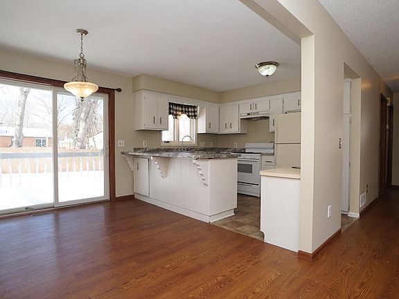 2nd image of 10734 Buchanan St NE