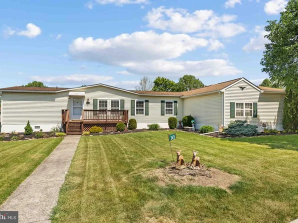 365 W 6th St, Red Hill, PA 18076