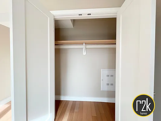 Rented by Realty 2000 Corp | media 22