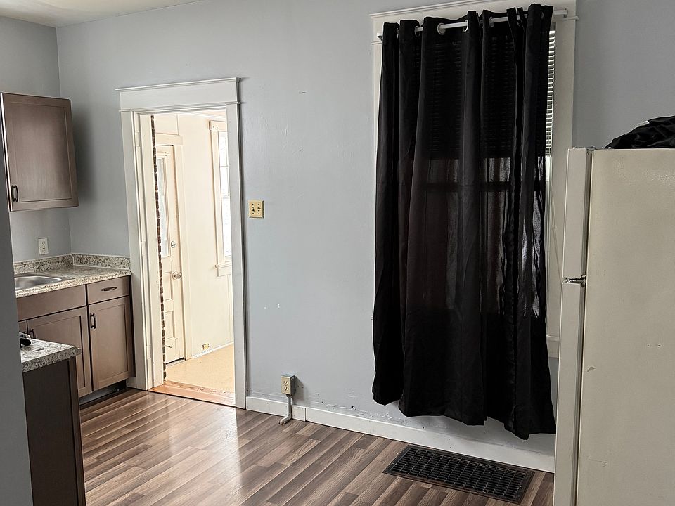 1st image of 4220 Saint Lawrence Ave #A