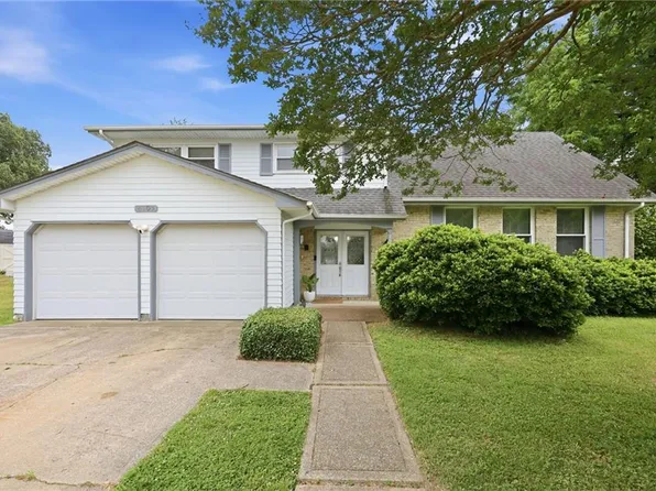 6105 Adelphi Cir, Virginia Beach, VA 23464