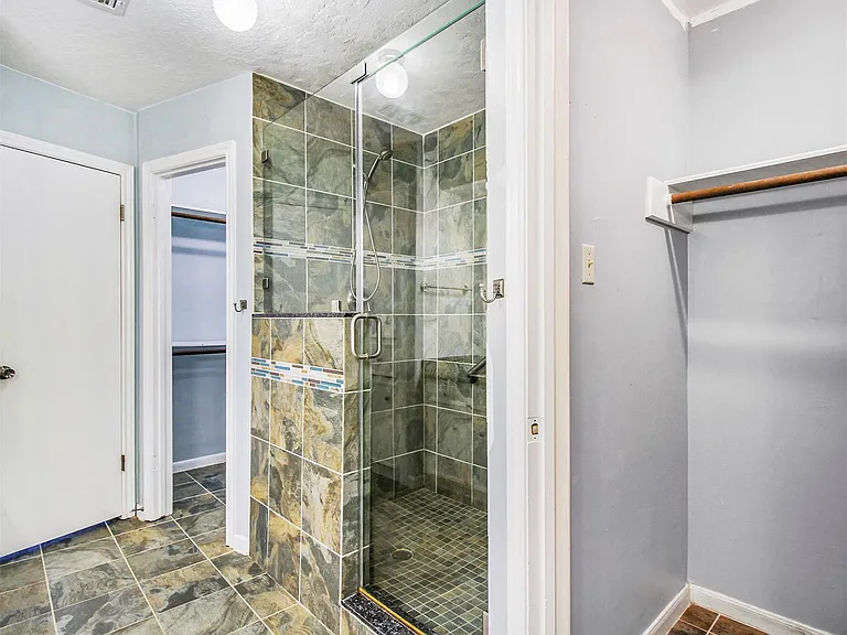 22418 Prince George St — Photo 39