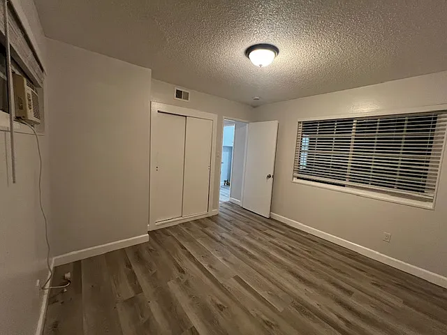12516 Chadwell St — Photo 17