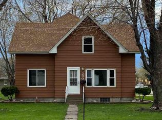 290 5th Ave NW, Wells, MN 56097