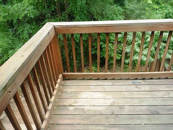 Deck off 2nd floor