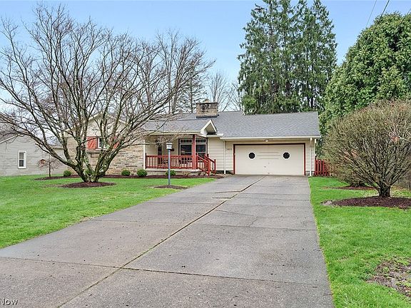 2nd image of 3423 Tall Oaks Ln