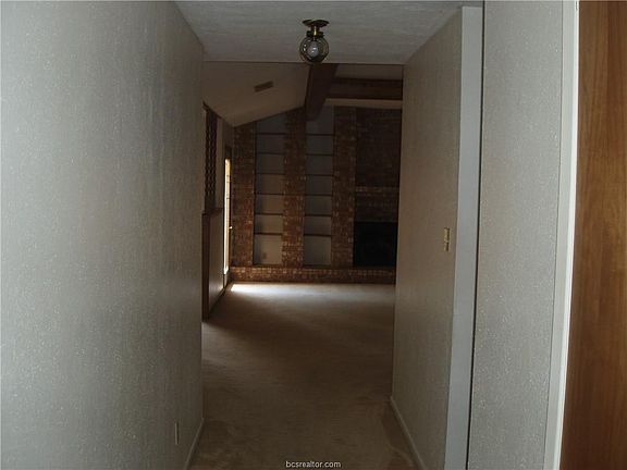 2nd image of 2606 Westwood Main Dr