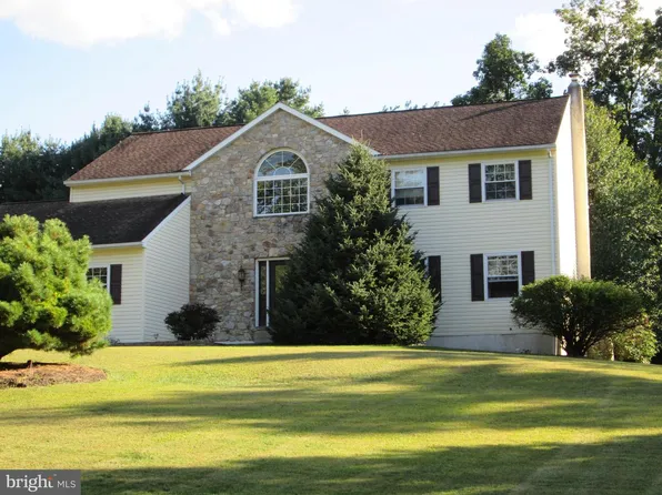 12 Lehland Dr, Boyertown, PA 19512