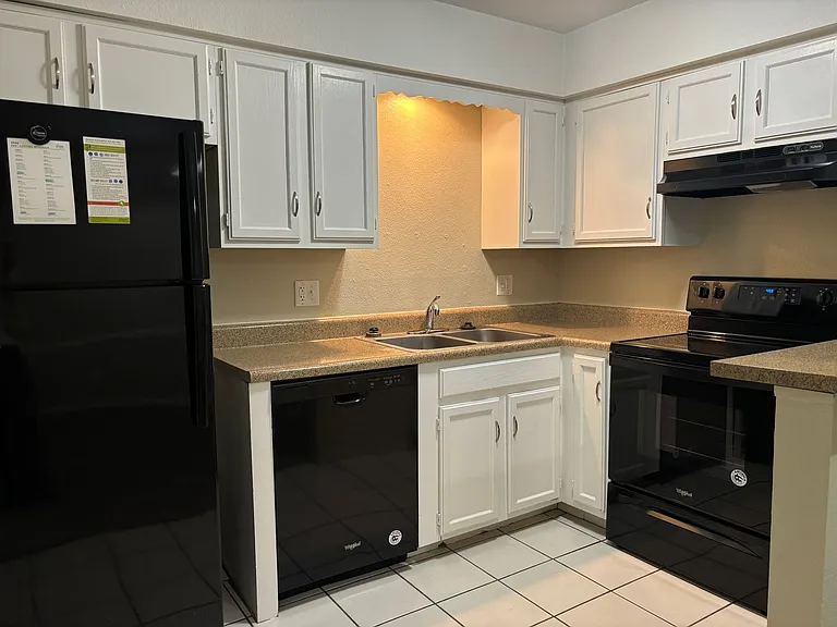 5920 Reeds Rd — Photo 9