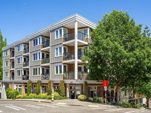 4752 41st Avenue SW #203, Seattle, WA 98116