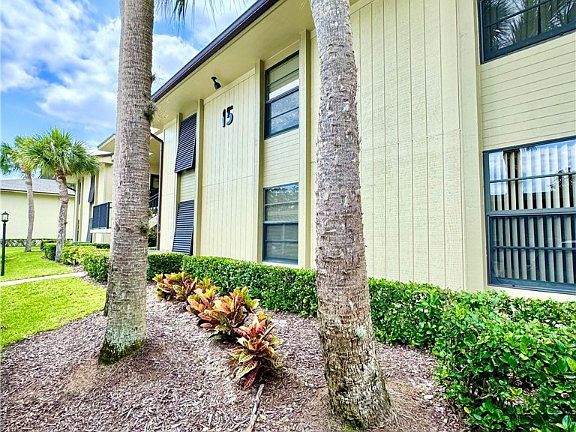 3rd image of 15 Plantation Dr APT 206