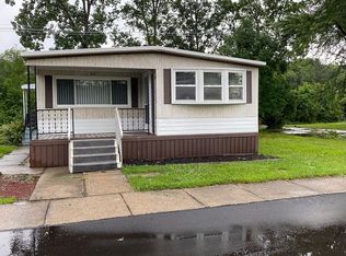 39500 W Warren Rd #34, Canton, MI 48187