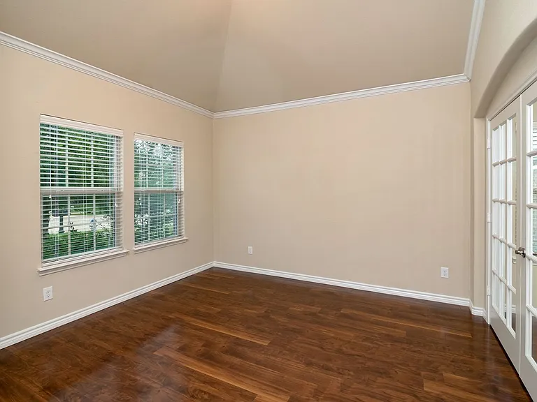 129 Griffin Ave — Photo 6