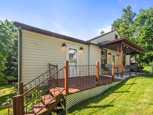 716 N 1st St, Flatwoods, KY 41139