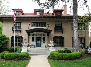 1020 Westover Rd, Kansas City, MO 64113