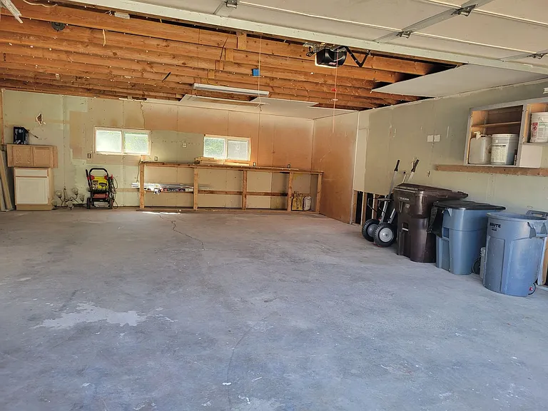2518 W Kansas St — Photo 21