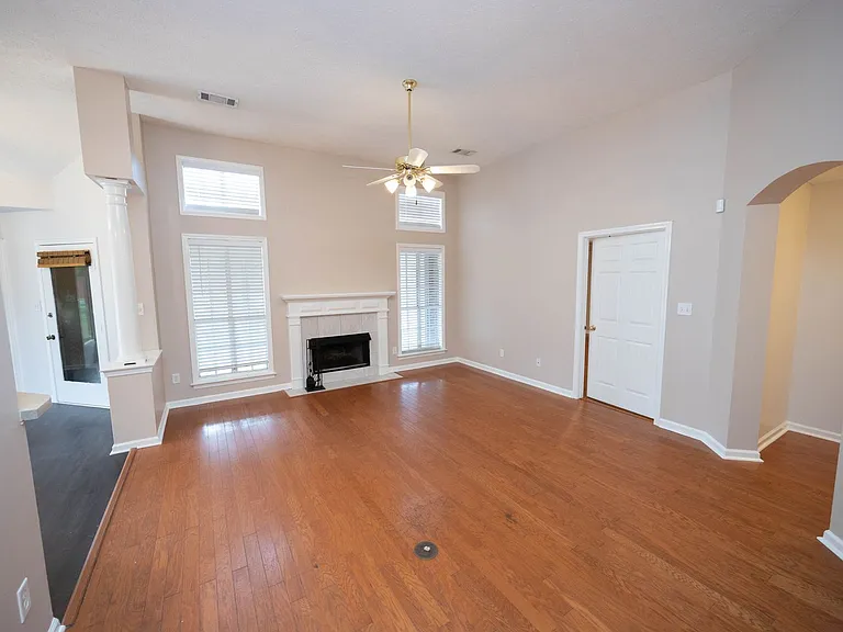 8013 Copperfield Dr — Photo 9