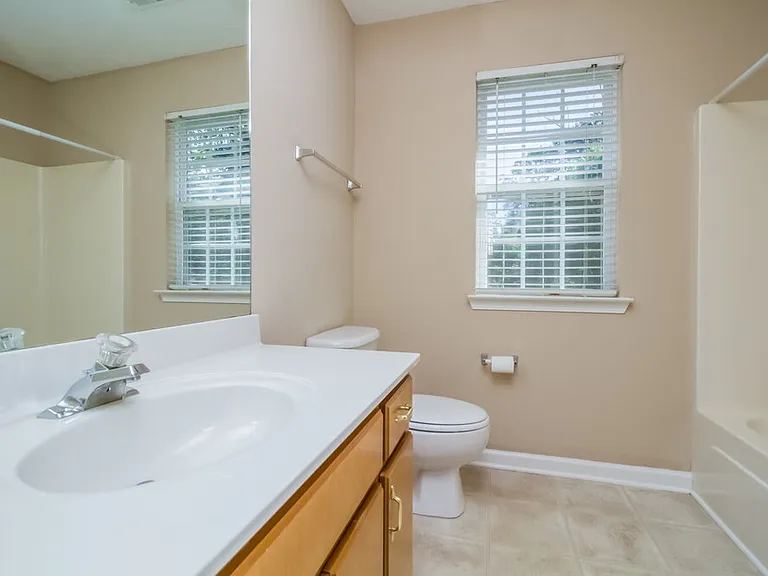 704 Parrish Point — Photo 14