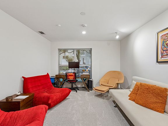 3rd image of 4139 Travis St