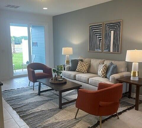 5th image of 712 CHERRY ELM Drive