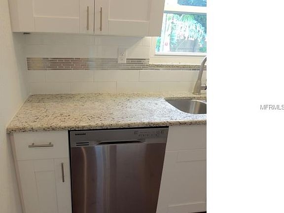 5th image of 1628 Valencia Dr W