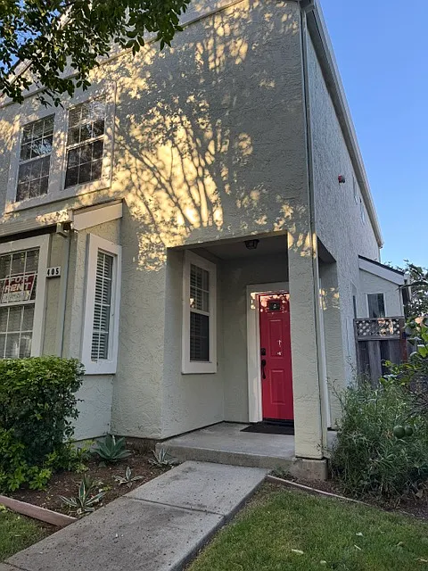 4 bed, 2.5 bath, 1700 sqft, $7,000 — Photo 2