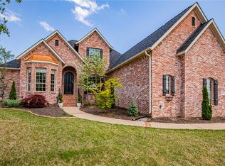 2374 Covington Park Blvd, Fayetteville, AR 72703