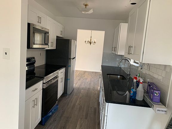 2nd image of 408 McKean Ct