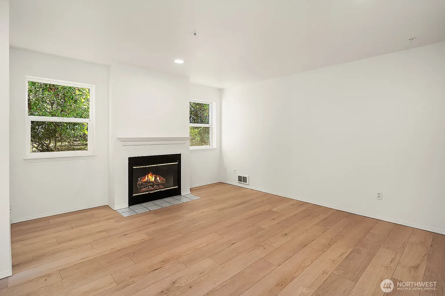 1 bed, 734 sqft, $2,090 — Photo 4