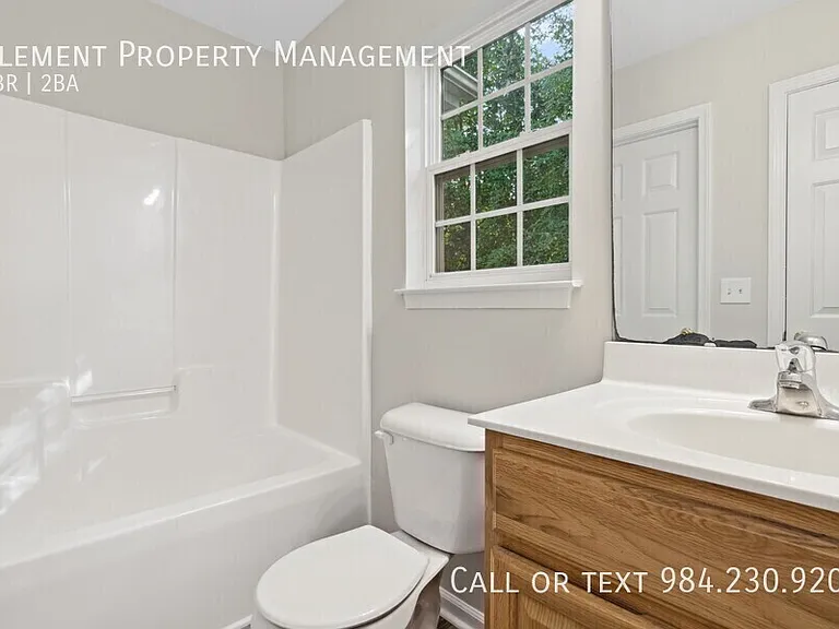 338 E Spring St — Photo 18