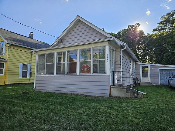 2nd image of 1118 Walker St