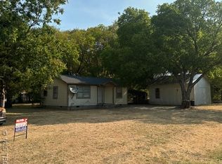 301 Pine St, Marietta, OK 73448