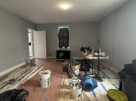 2 bed, 900 sqft, $2,200 — Photo 2