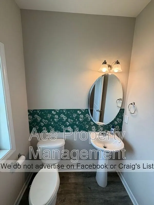 4 bed, 2.5 bath, 1942 sqft, $2,410 — Photo 3