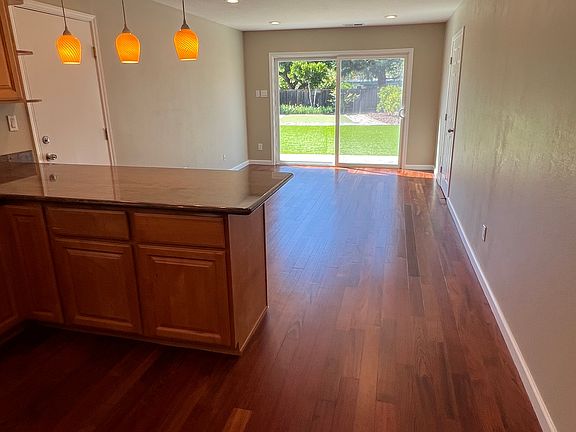 2nd image of 869 Loma Verde Ave