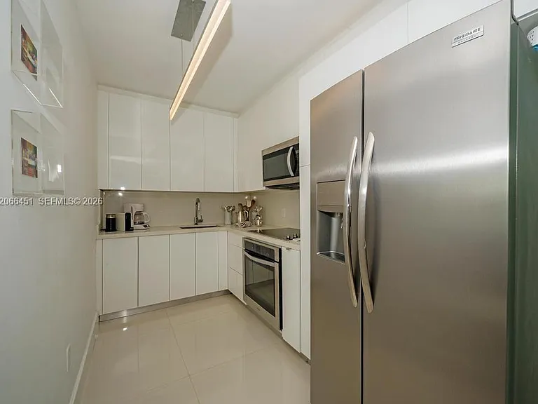 800 Claughton Island Dr #704 — Photo 5