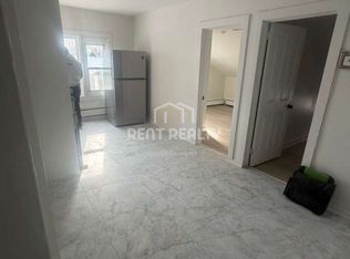 123 Main St, Chester, NY 10918