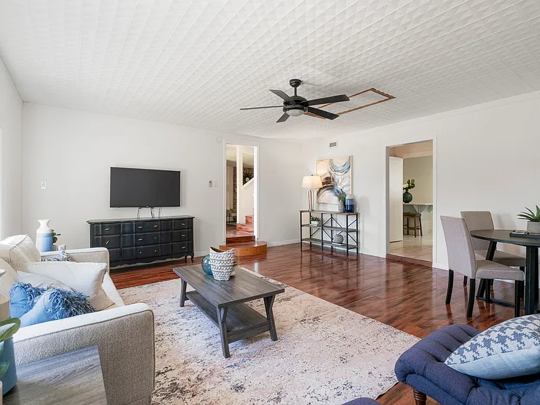 13004 Esplanade St — Photo 49