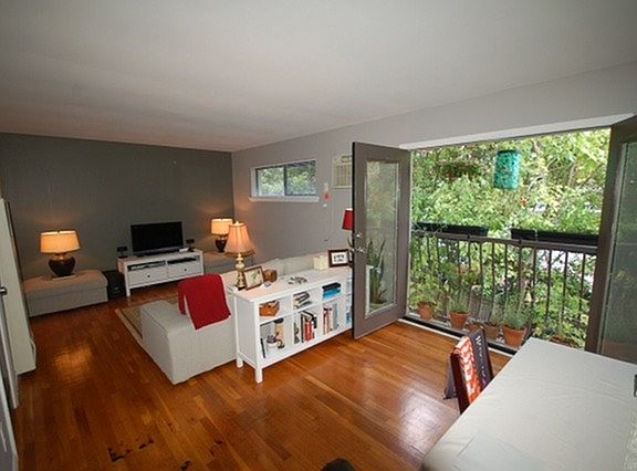 5th image of 755 Saint Charles Ave NE APT 07